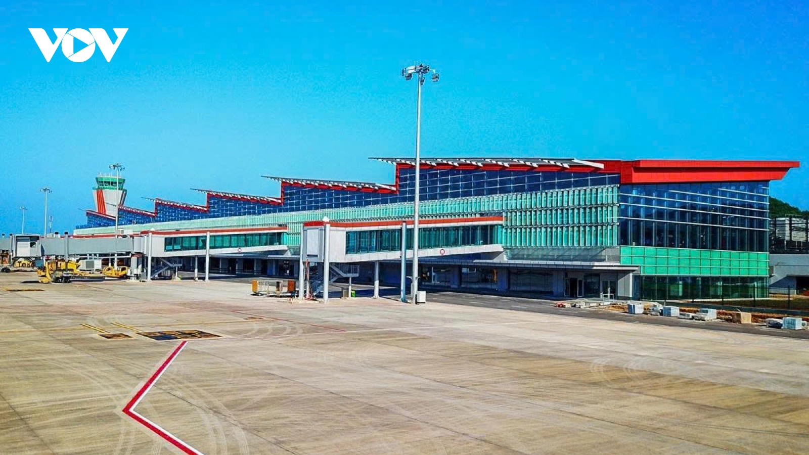 Typhoon Wipha forces airport closures in northern Vietnam